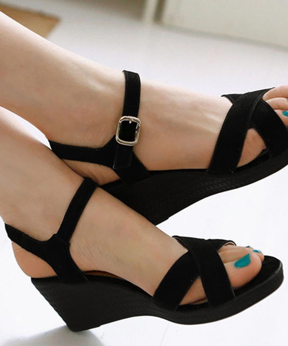 Style of black wedges - Street Style Store