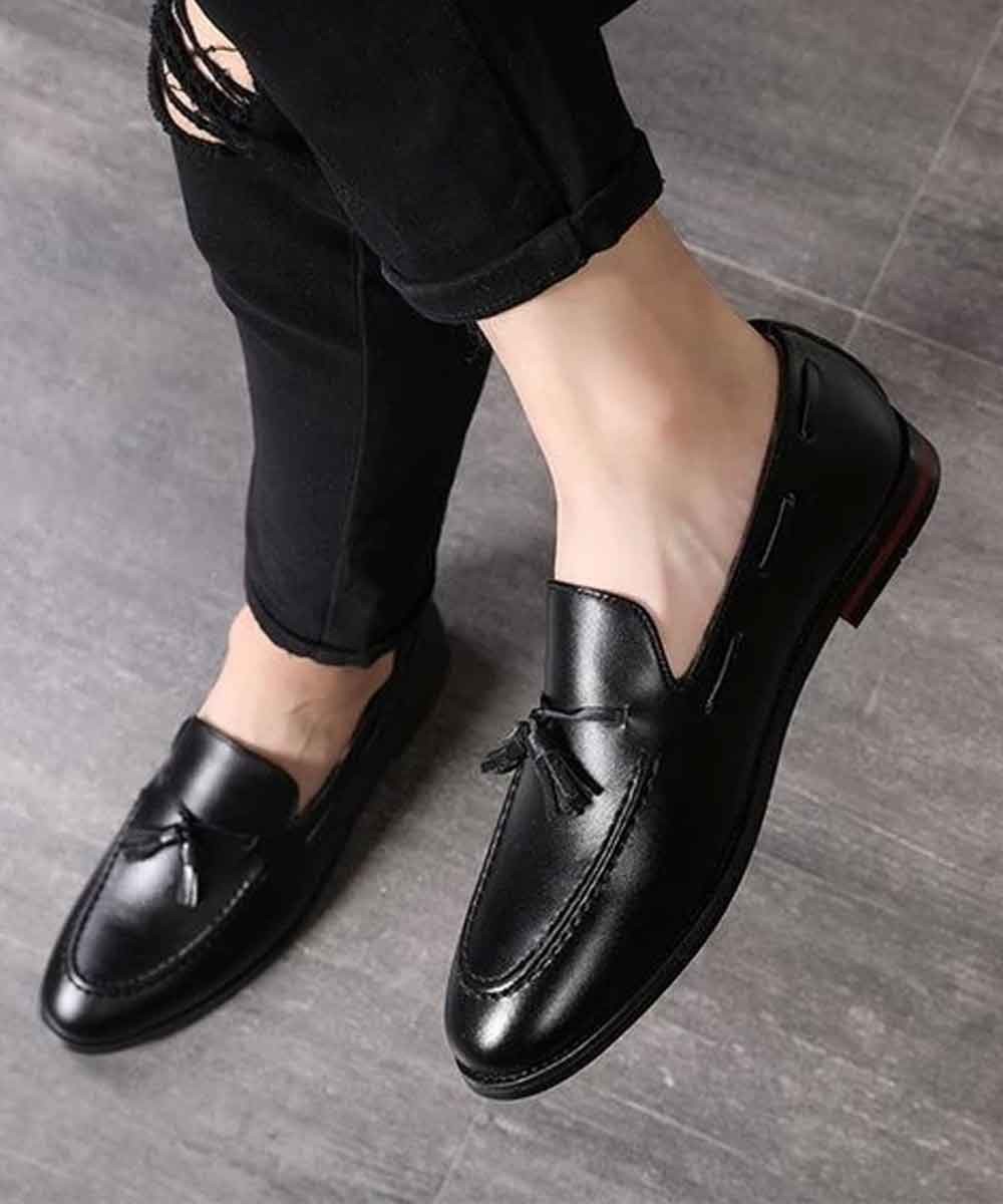 Uptight comfort black loafer