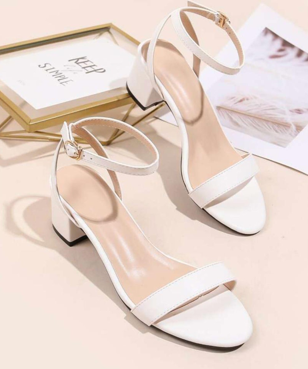 Classic white heels Street Style Store