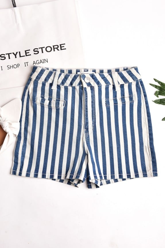 White blue stripes denim shorts