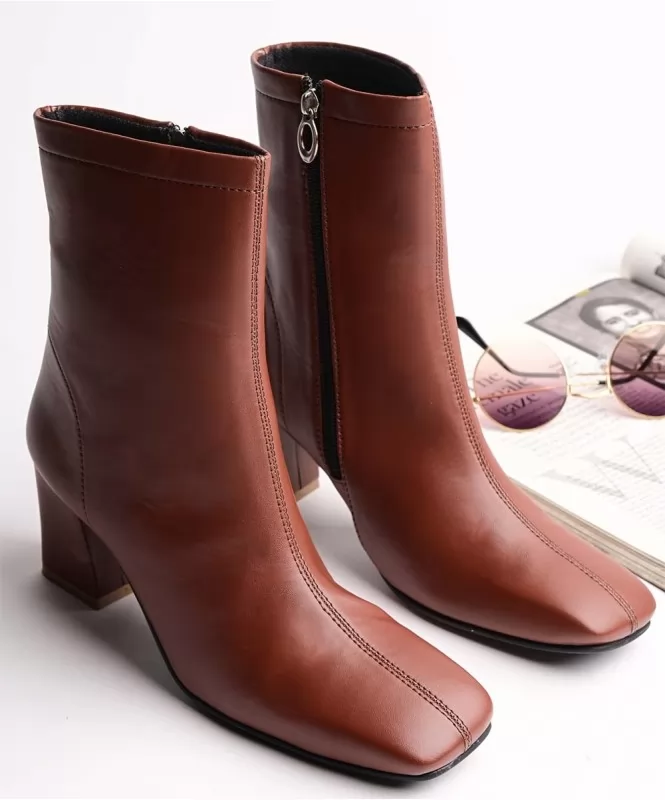 Dare to Be different Brown Boots