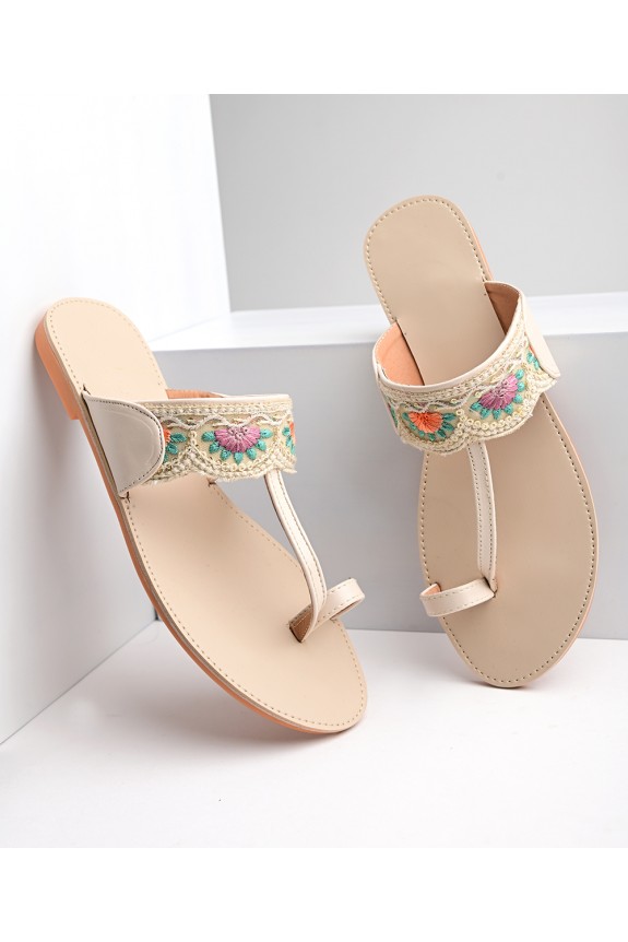 Ethnic embroidered scalop thong flat