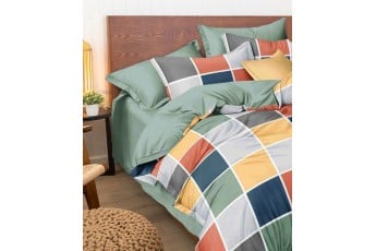 Multi-Colour Checkbox Printed Poly Cotton Bed Sheet with Pillow Case
