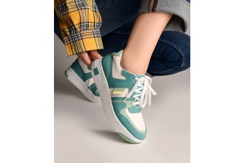 Green chunky sneakers