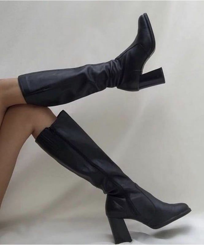 Black calf square boot
