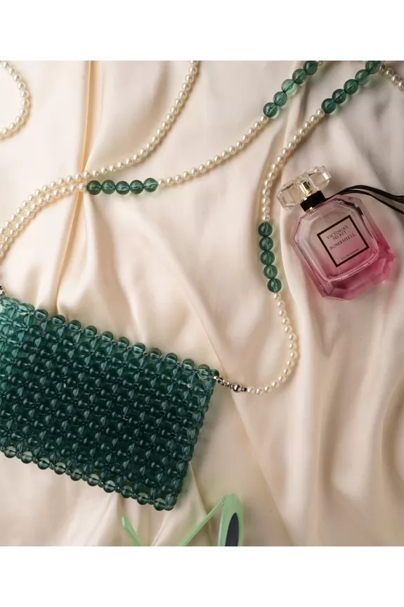 Green bead sling bag