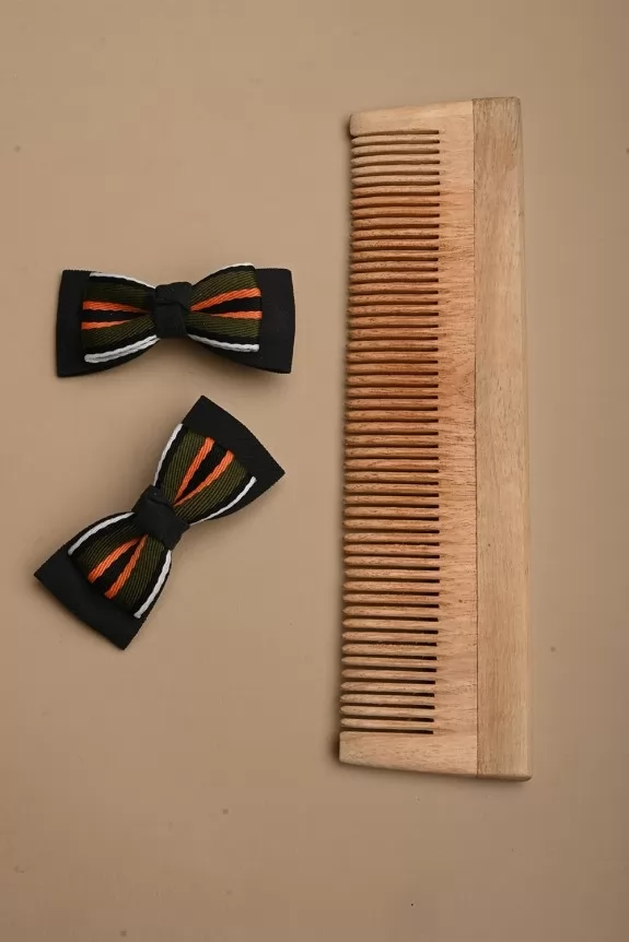 Set of 2 - Hairclips with wooden comb