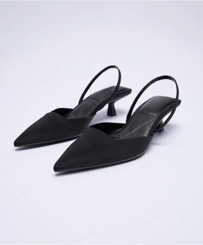 Black pointed mid heel 