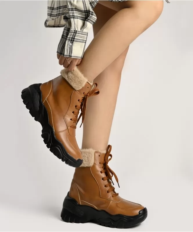 Walk in brown sturdy ankle boots