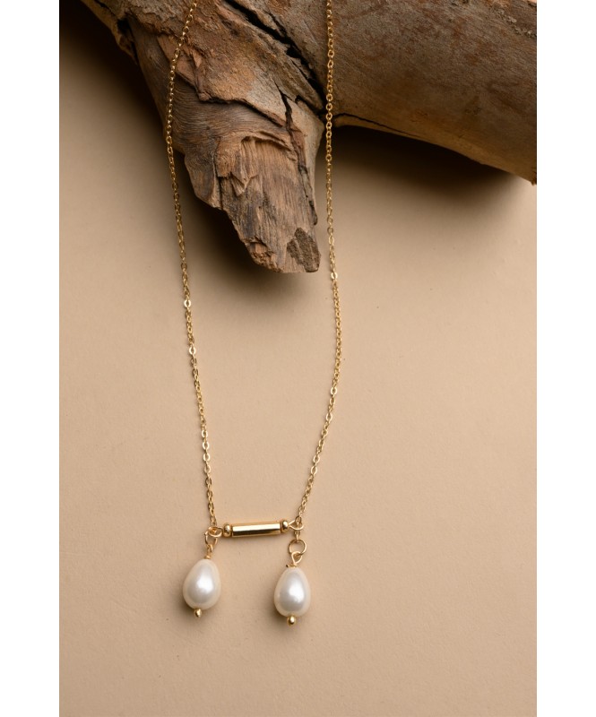 Elegant Neckpiece With Two Pearls