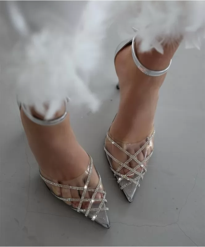 Pretty shimmer strip heels