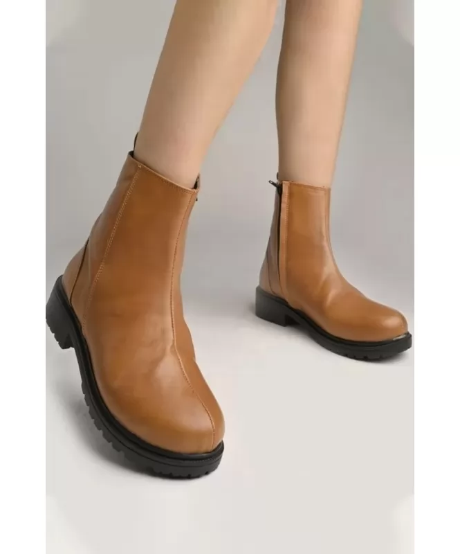 Basic brown ankle boots