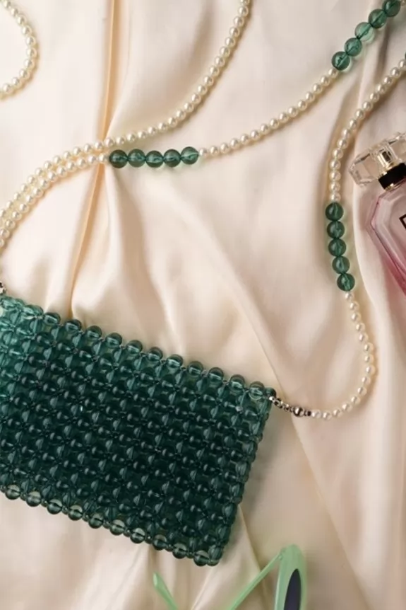 Green bead sling bag