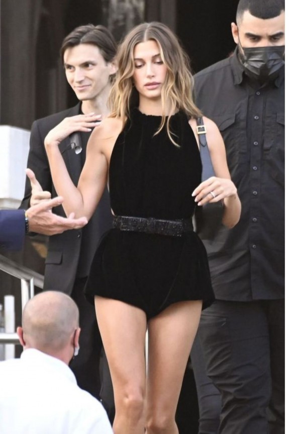 Hailey Bieber Inspired velvet jumpsuit( Without Belt )