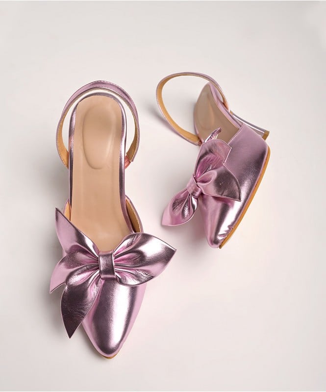 Metallic lavy bow heel