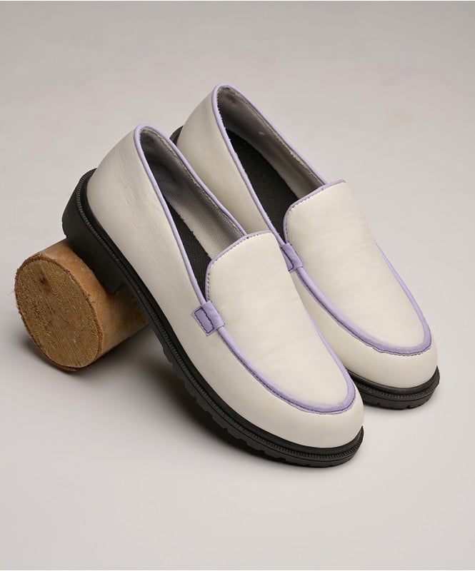 White with purple piping slip on