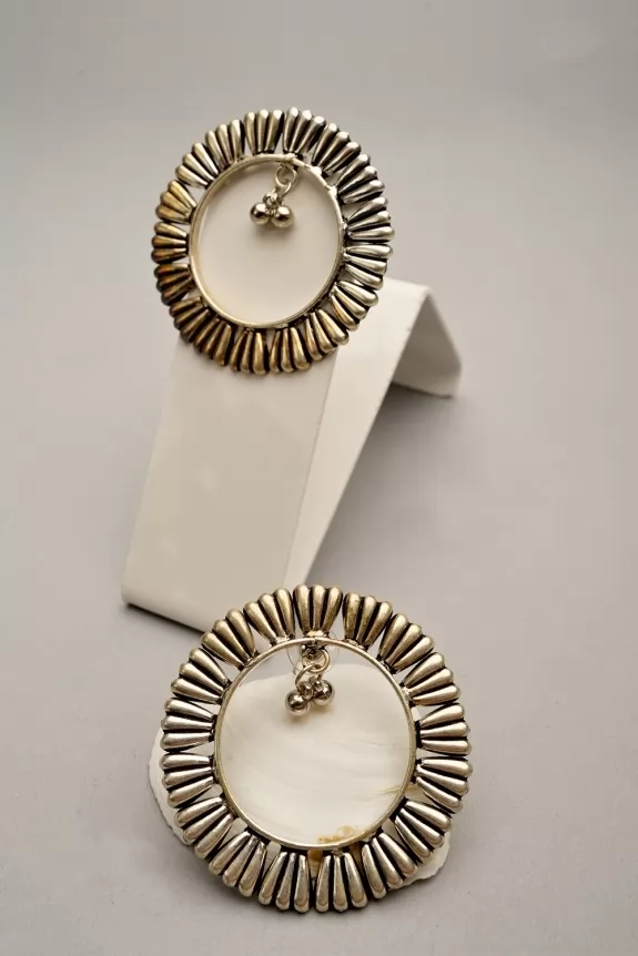 Antique Round Earrings