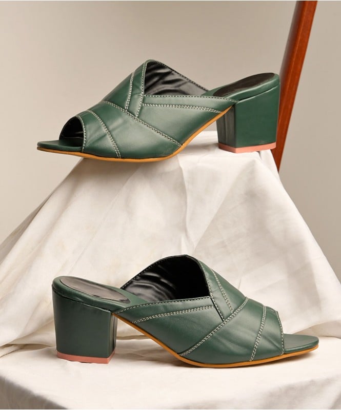 Evergreen stitch detailed heel