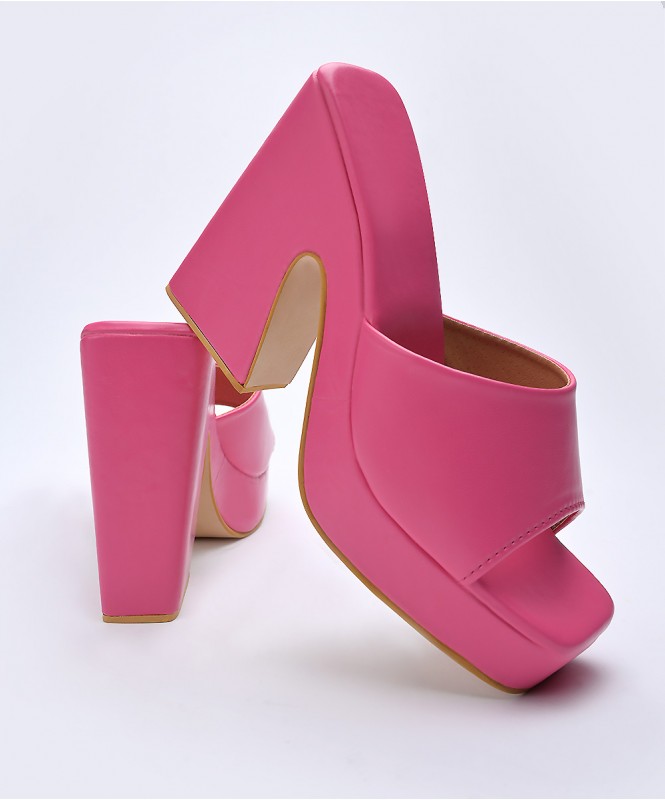 Thick platform deals heels