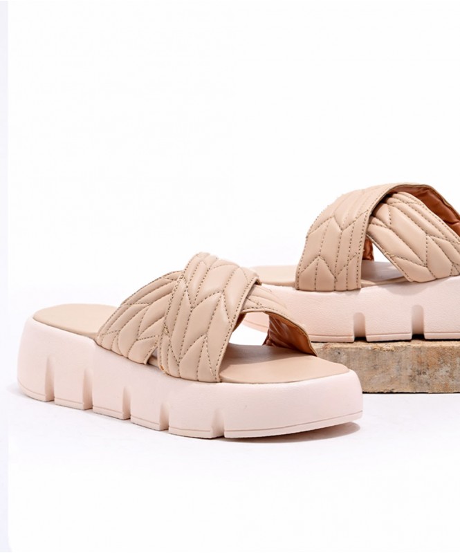 Quilted beige chunky sliders Street Style Store SSS