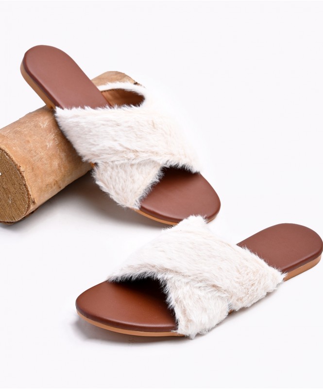 Criss cross top fur sandals