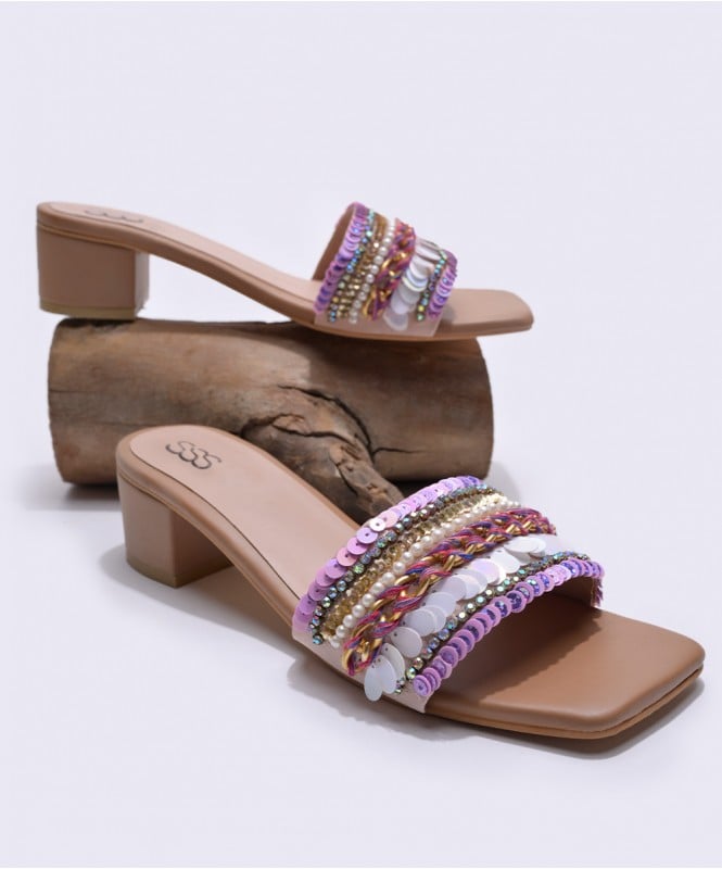 Multicolored embroidered heels 