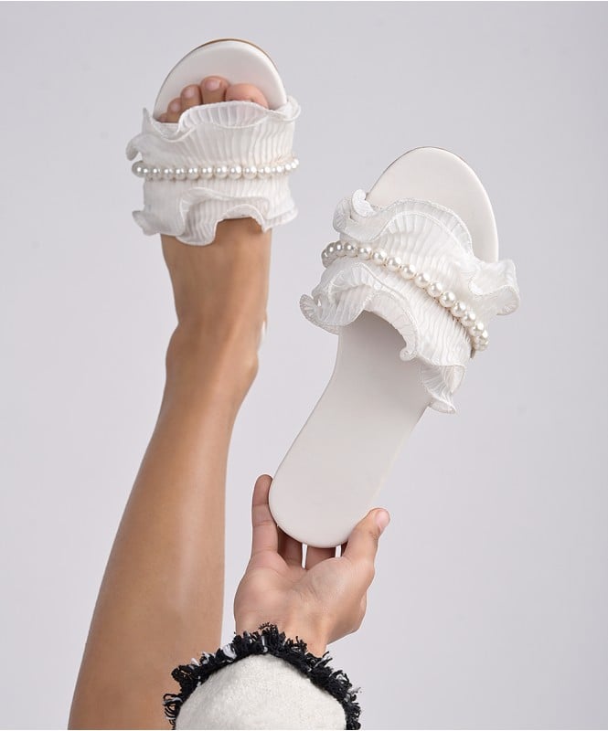 White frill pearl flats