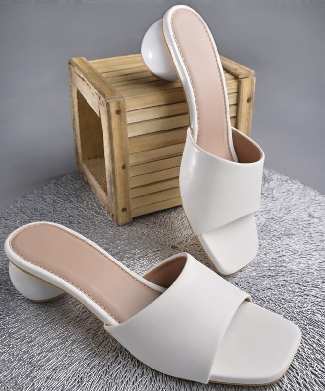 Basic white round heels 